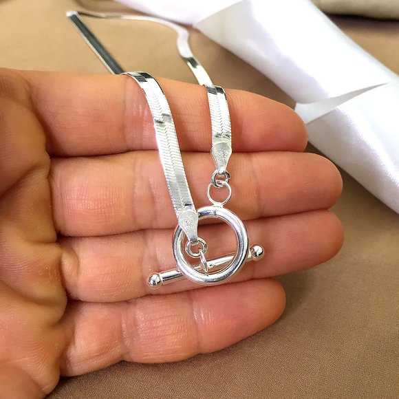 925 Sterling Silver Herringbone Necklace With Toggle Clasp - Picture 4 of 8